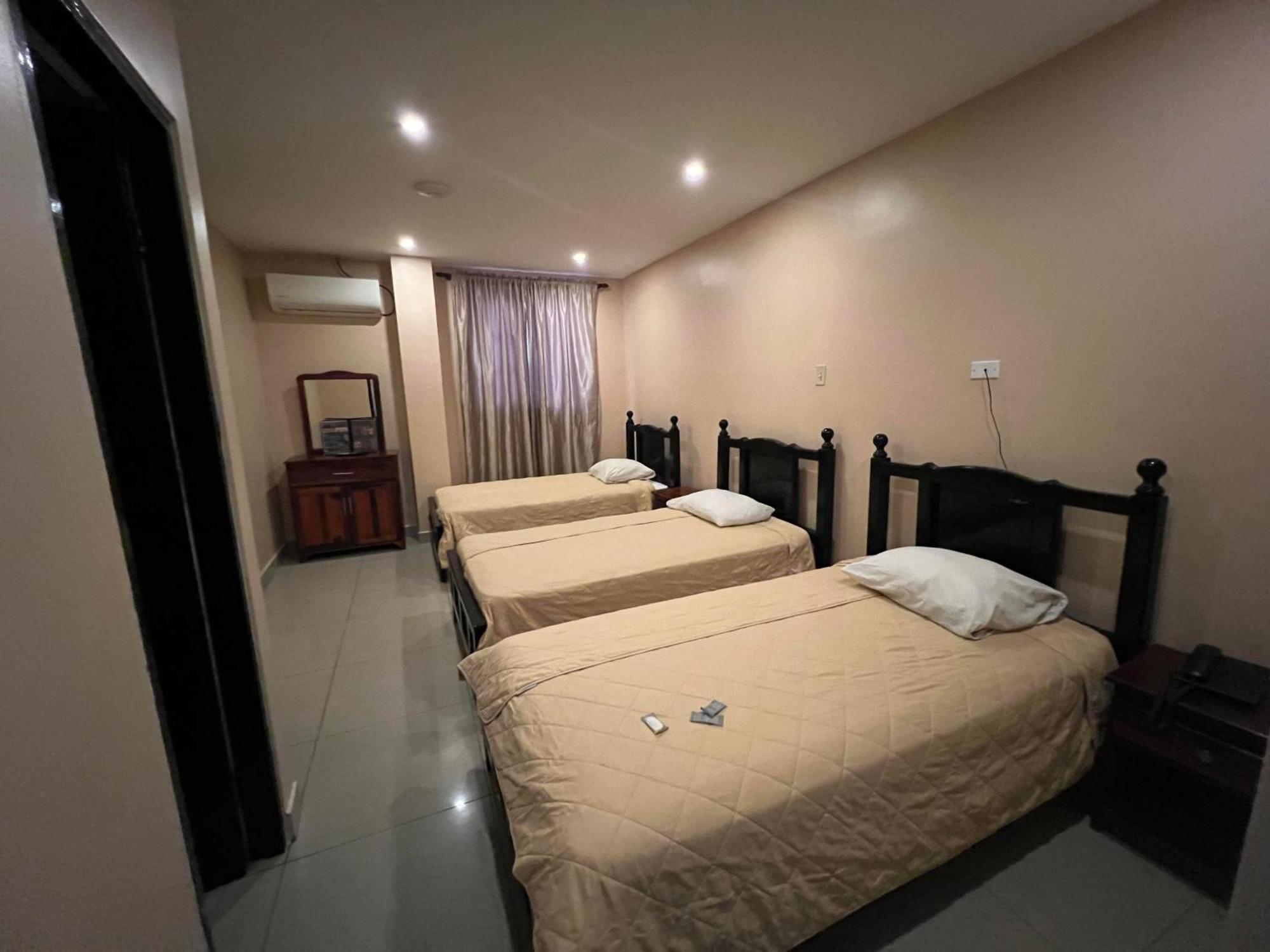 La Cubana Hotel & Suites Colon Esterno foto
