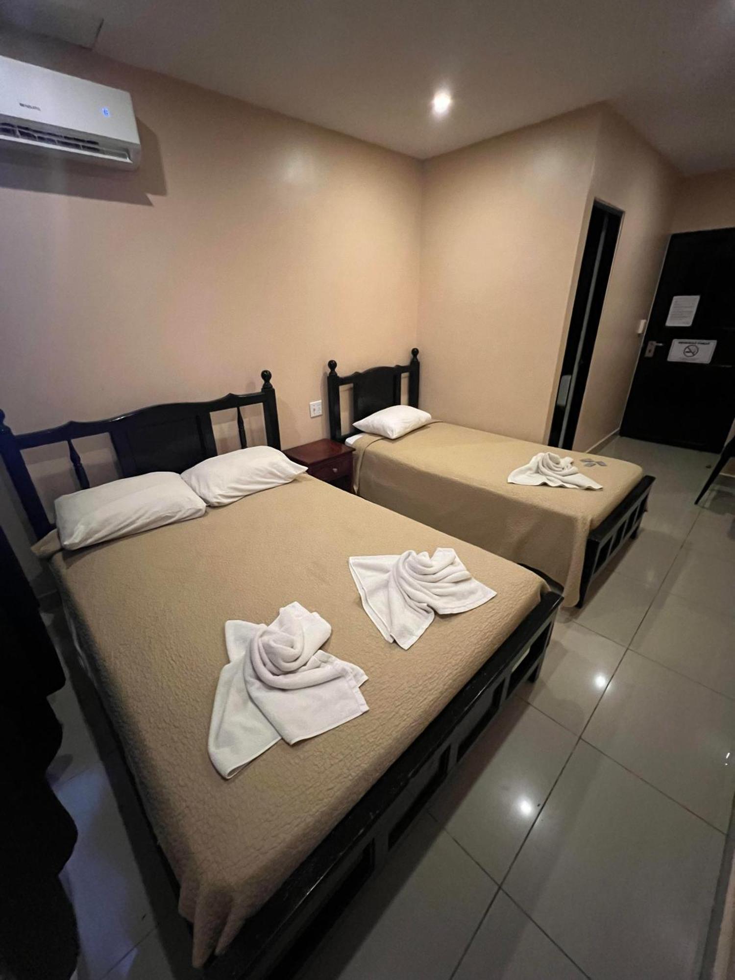 La Cubana Hotel & Suites Colon Esterno foto